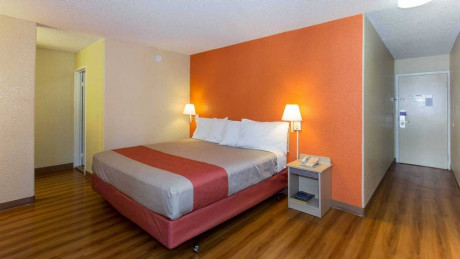 2 King Non-Smoking 2 Rooms